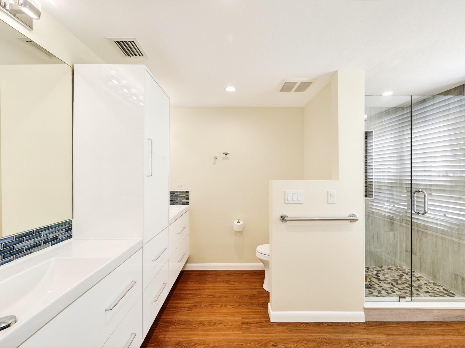 1255 N Gulfstream Ave #1101 Property Photo 33
