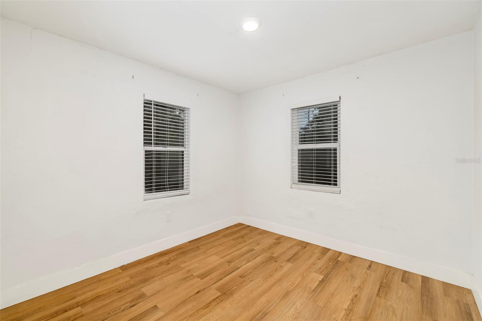1636 Prescott St S Property Photo 31