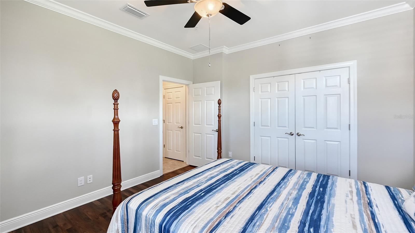 1041 Riverscape St #1041 Property Photo 35