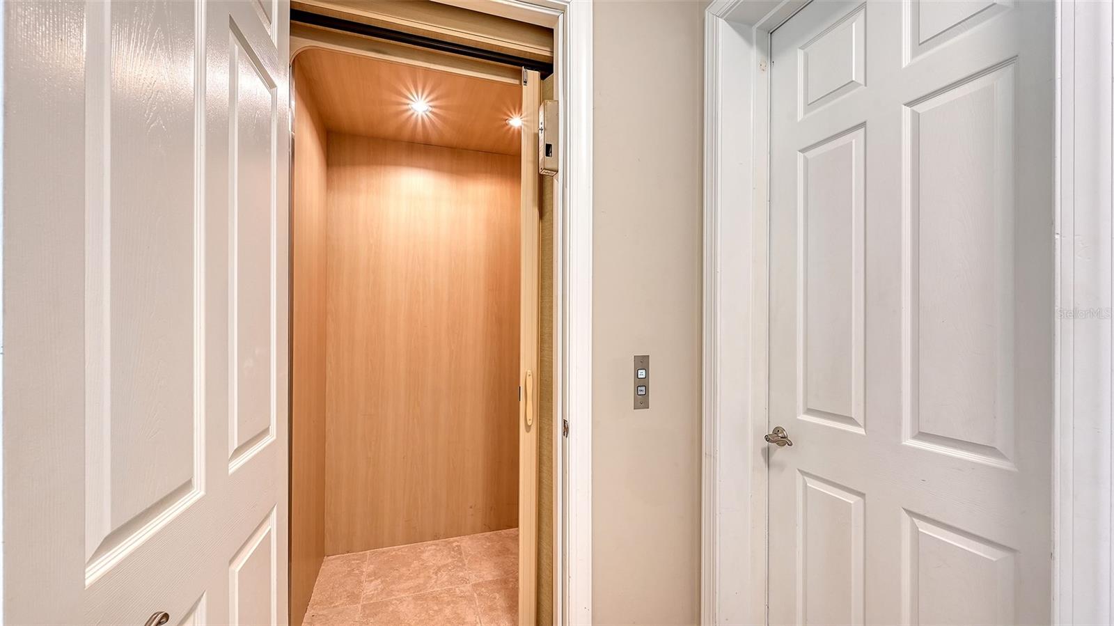 1041 Riverscape St #1041 Property Photo 38
