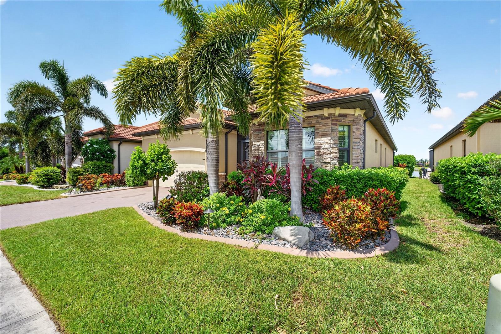23515 Waverly Cir Property Photo 48