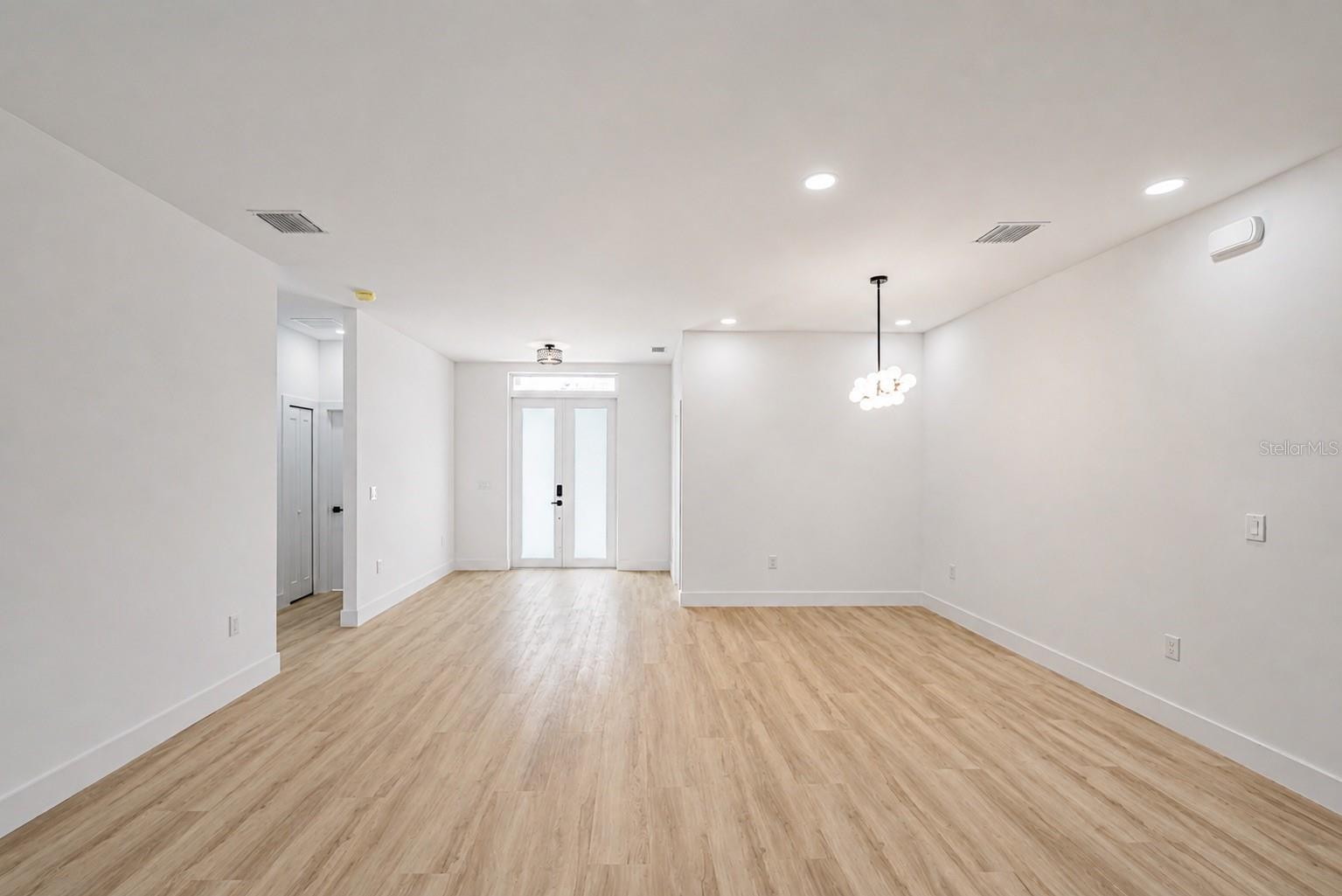 6308 Notre Dame Ter Property Photo 6