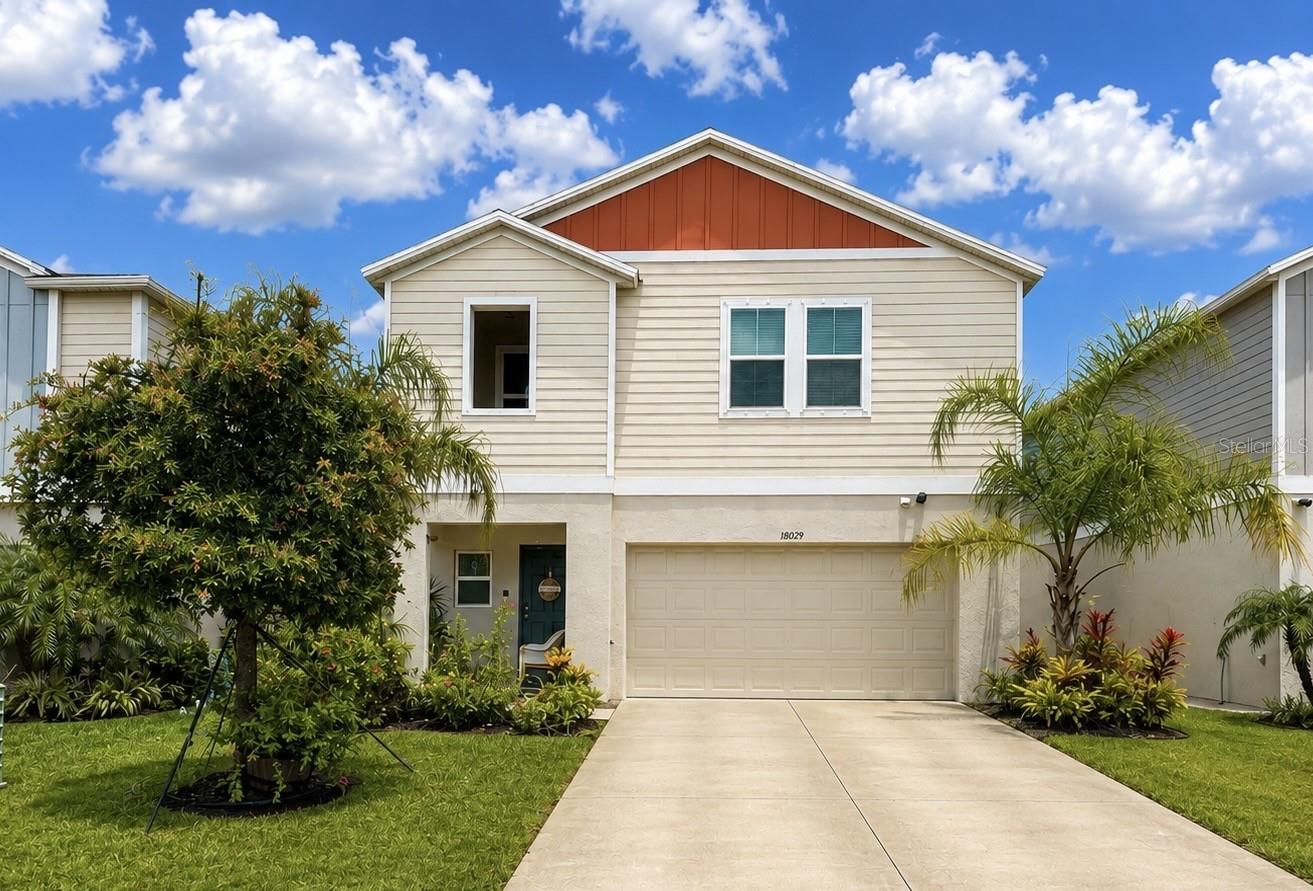 13029 Oak Hill Way Property Photo 1