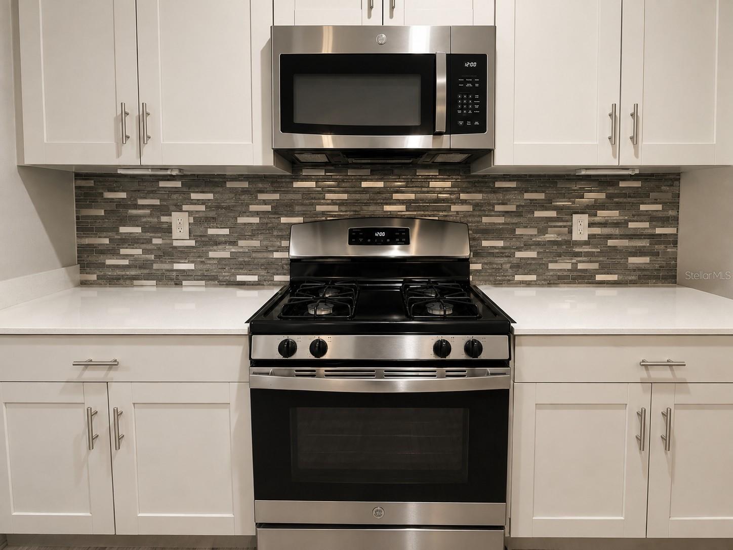 13029 Oak Hill Way Property Photo 6