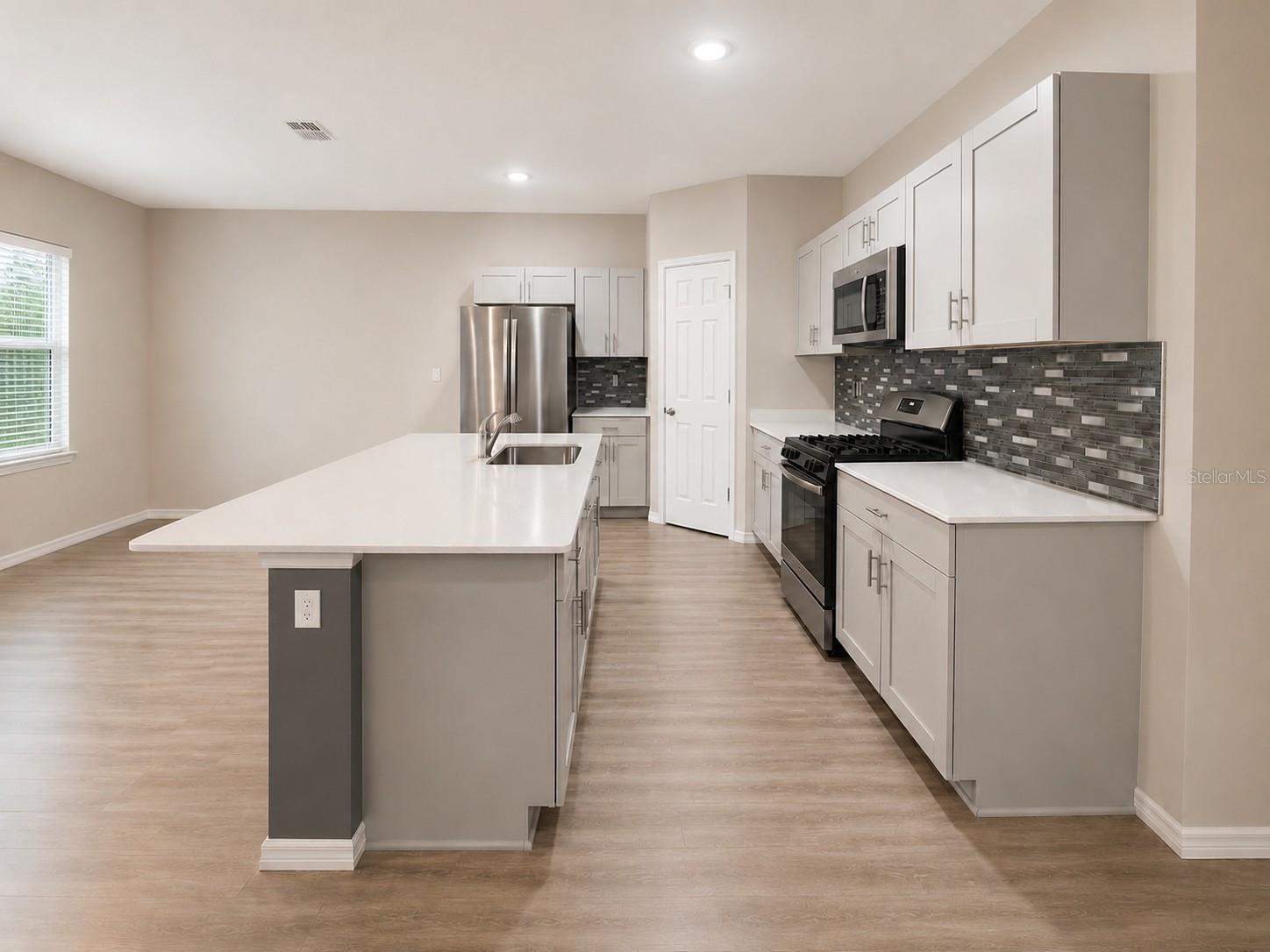 13029 Oak Hill Way Property Photo 7