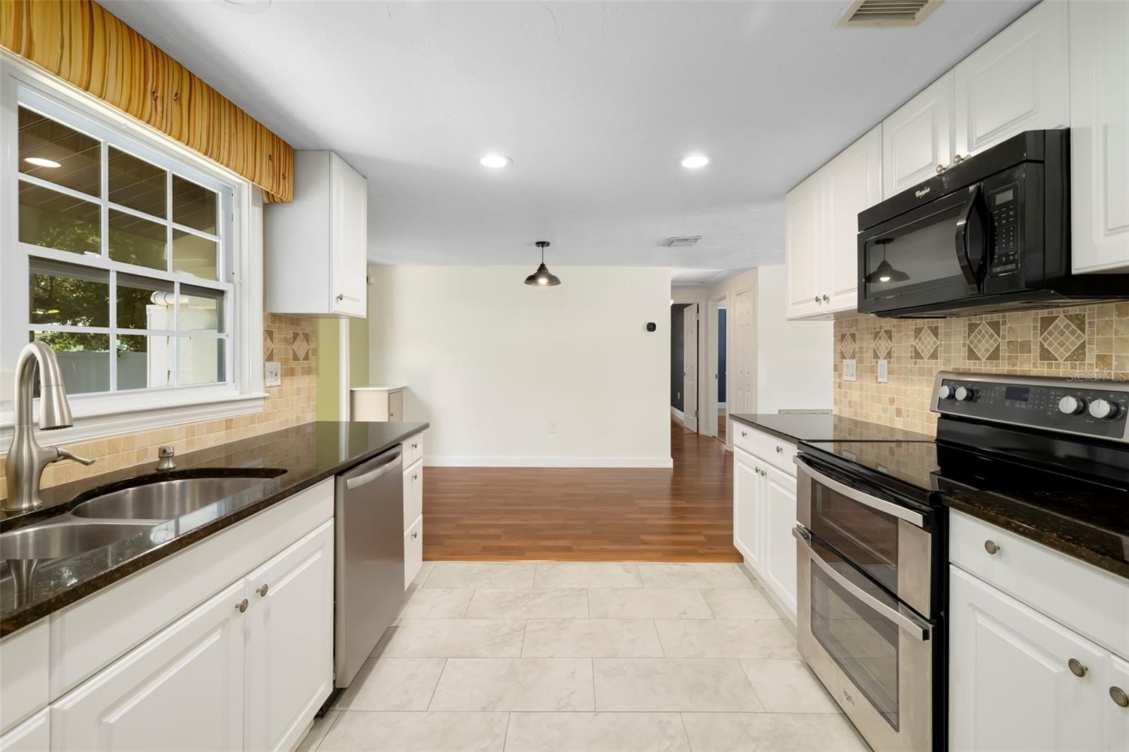 2702 Grand Cayman St Property Photo 15