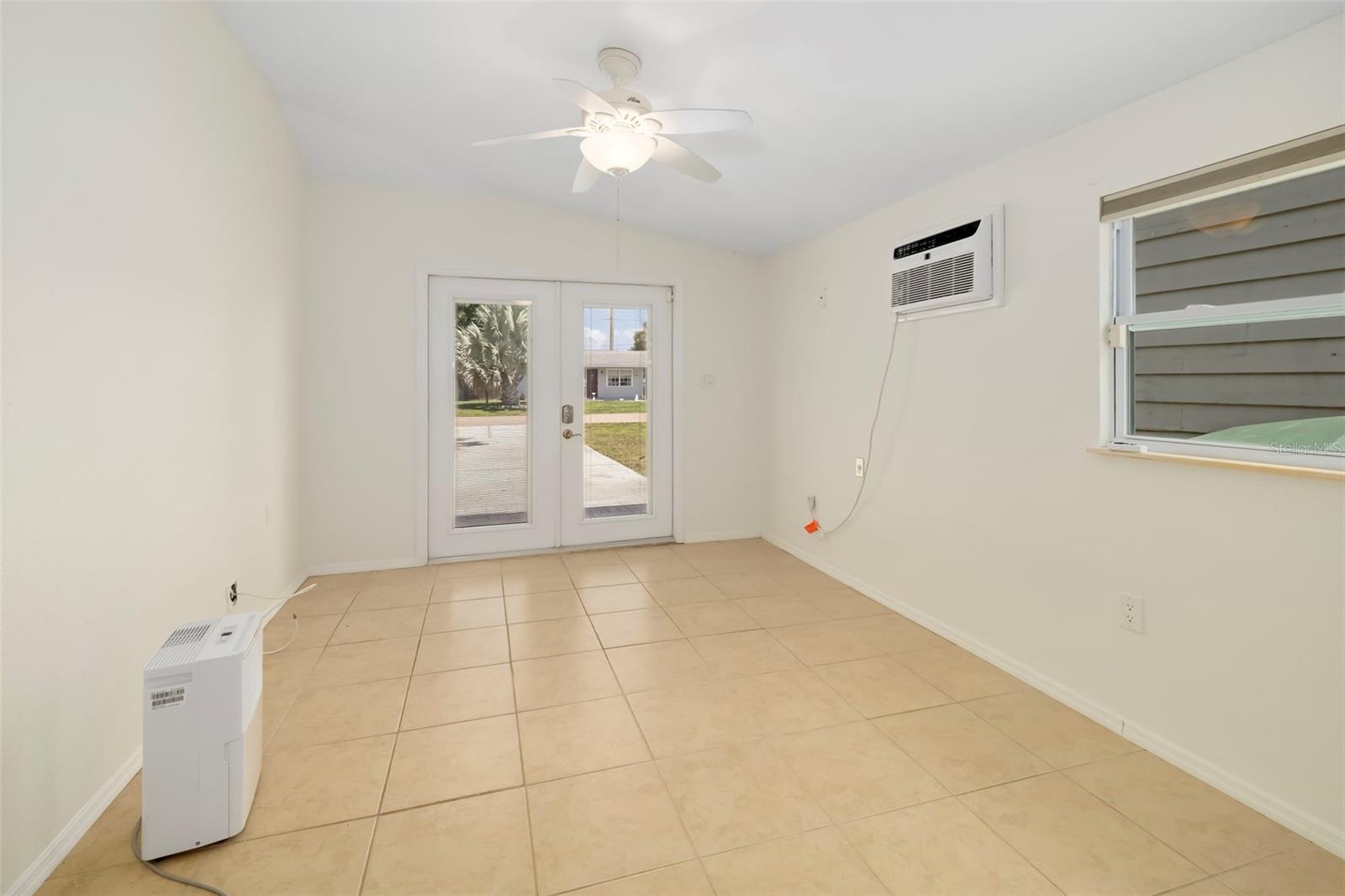 2702 Grand Cayman St Property Photo 20