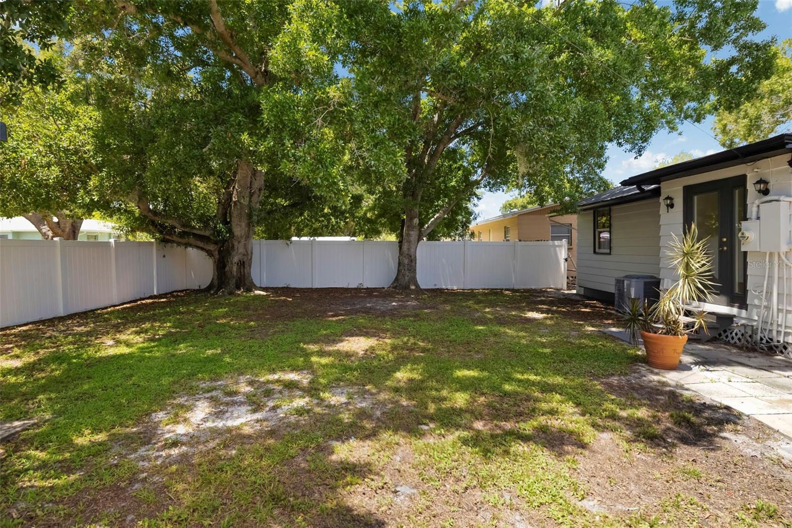 2702 Grand Cayman St Property Photo 40