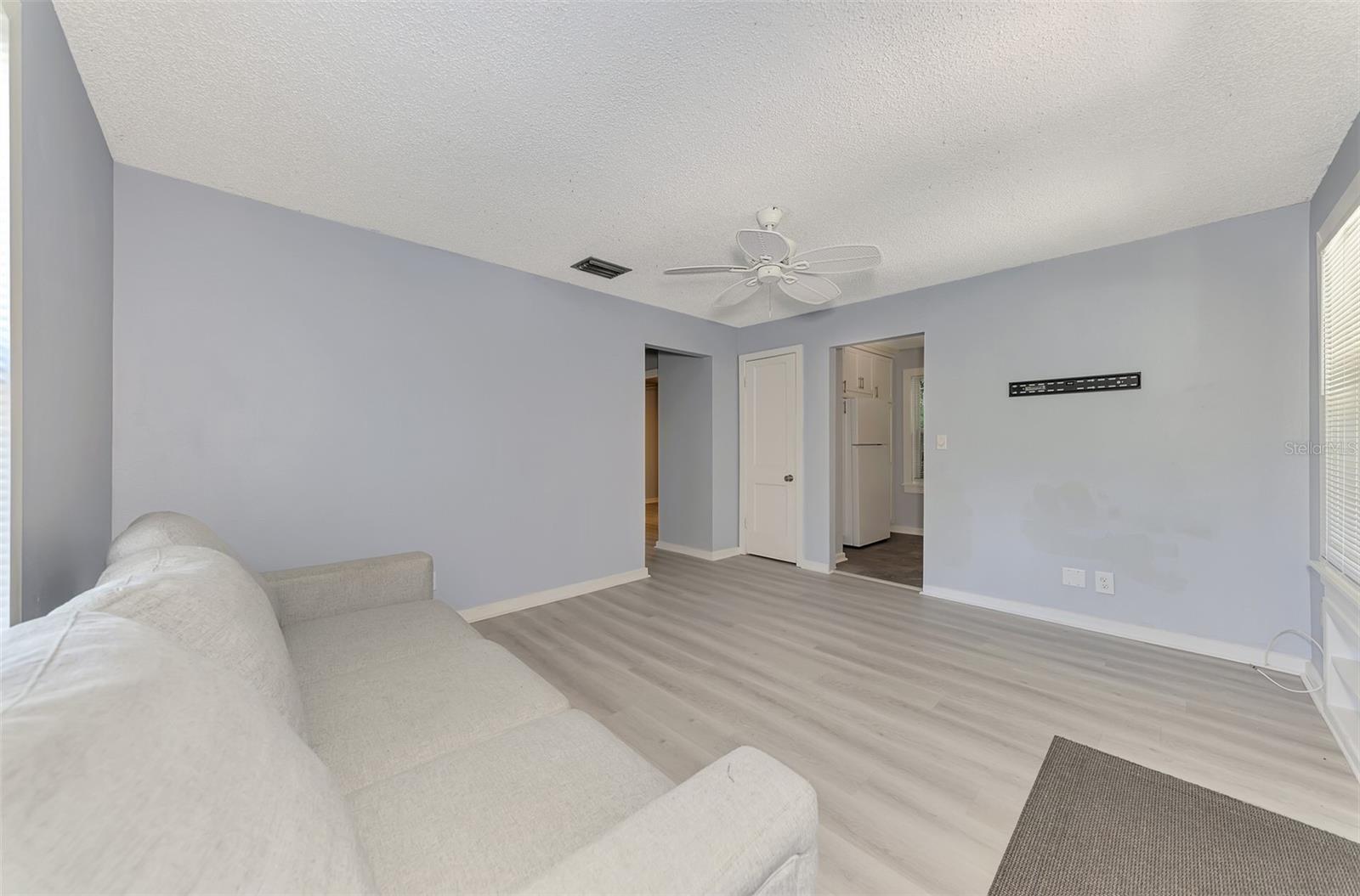1858 Boyce #a Property Photo 10