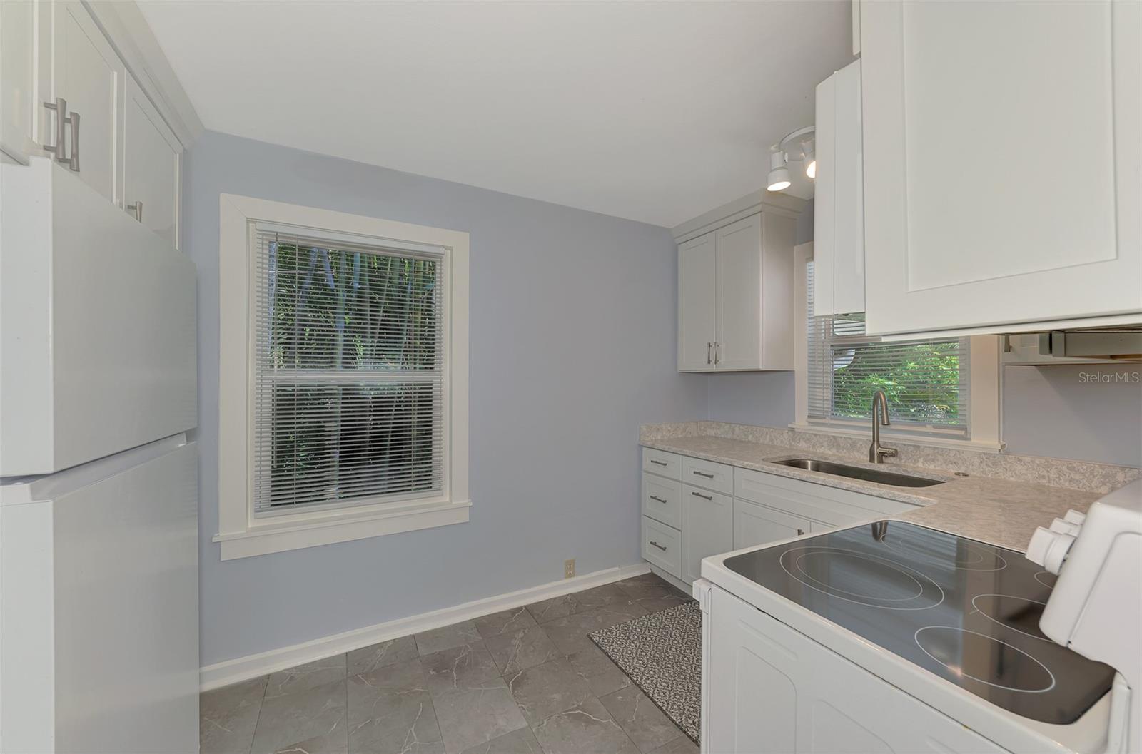 1858 Boyce #a Property Photo 12