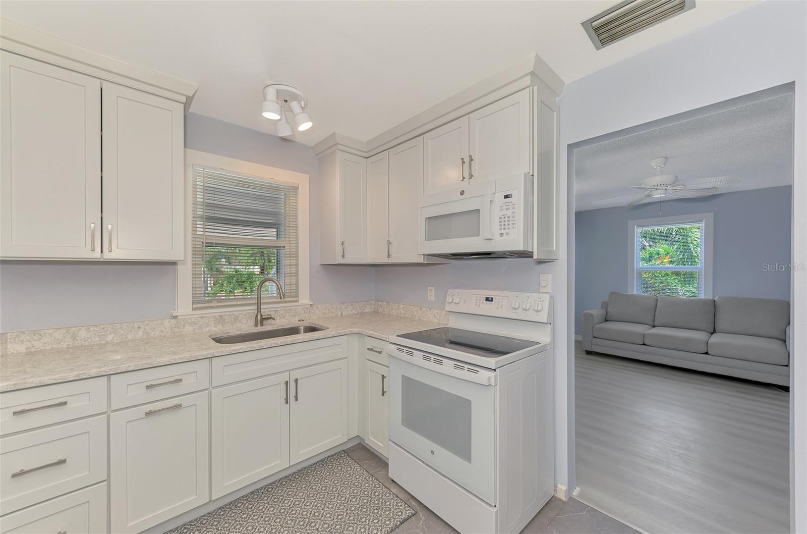 1858 Boyce #a Property Photo 13