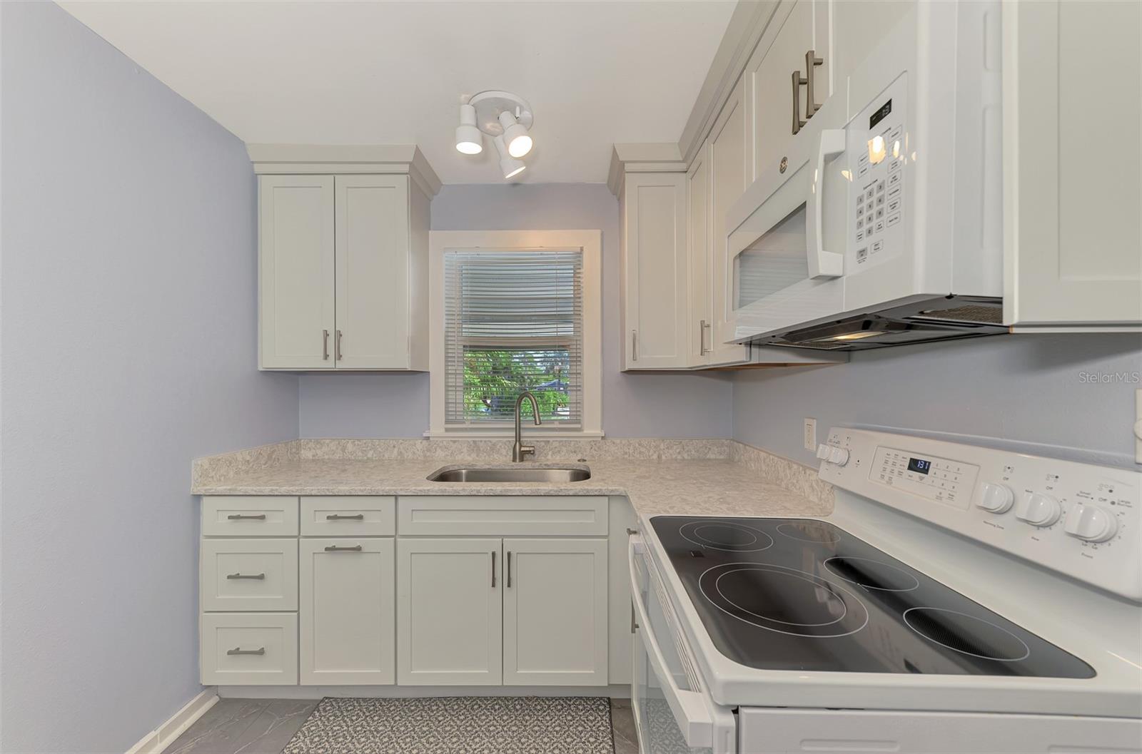 1858 Boyce #a Property Photo 14