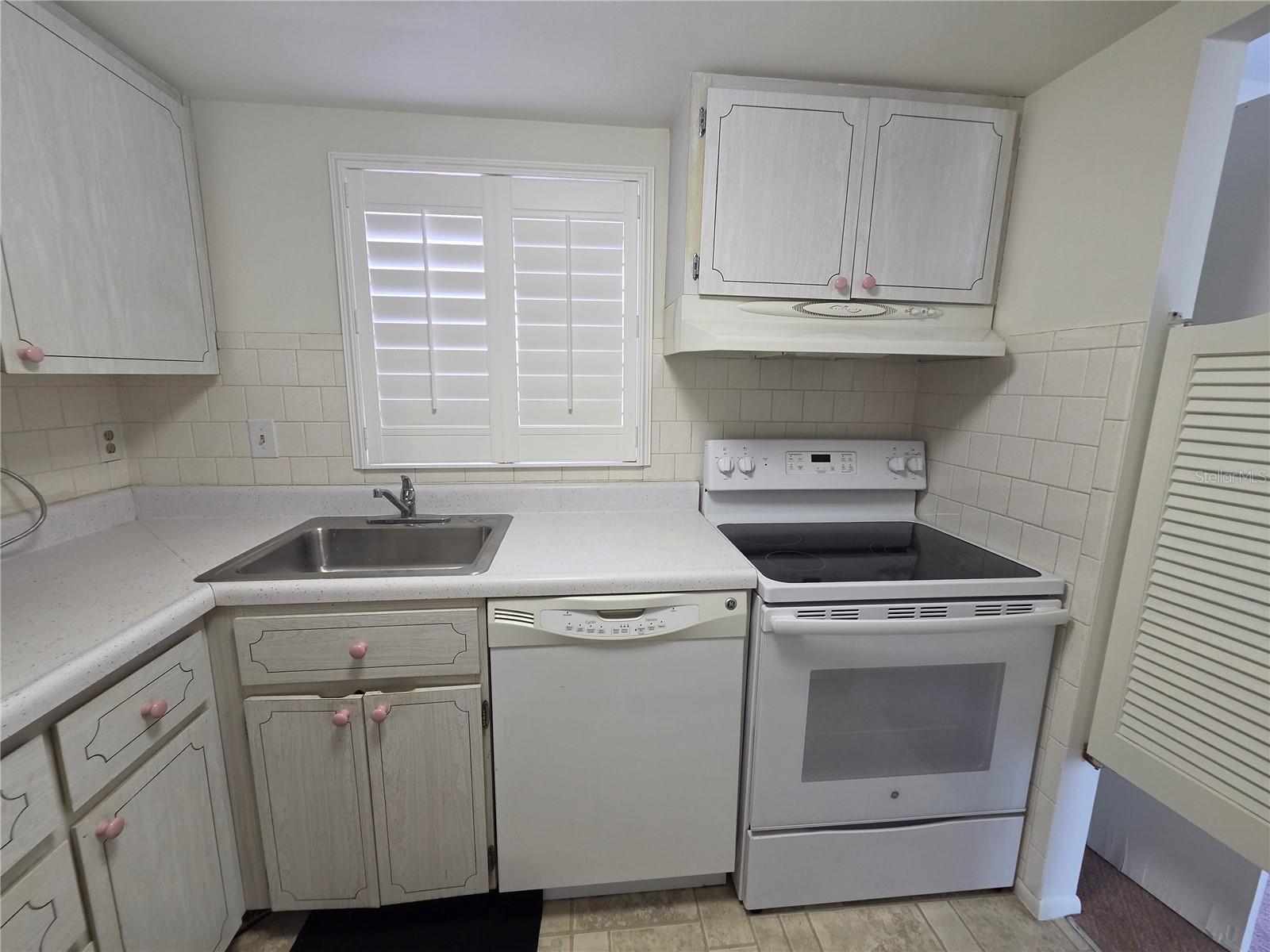 1542 Leisure Dr #n22 Property Photo 7