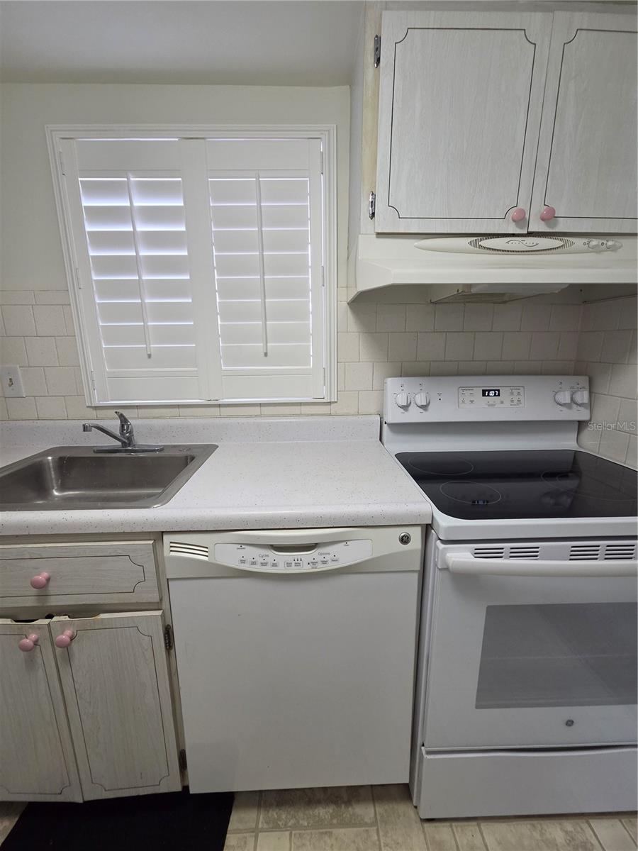 1542 Leisure Dr #n22 Property Photo 8