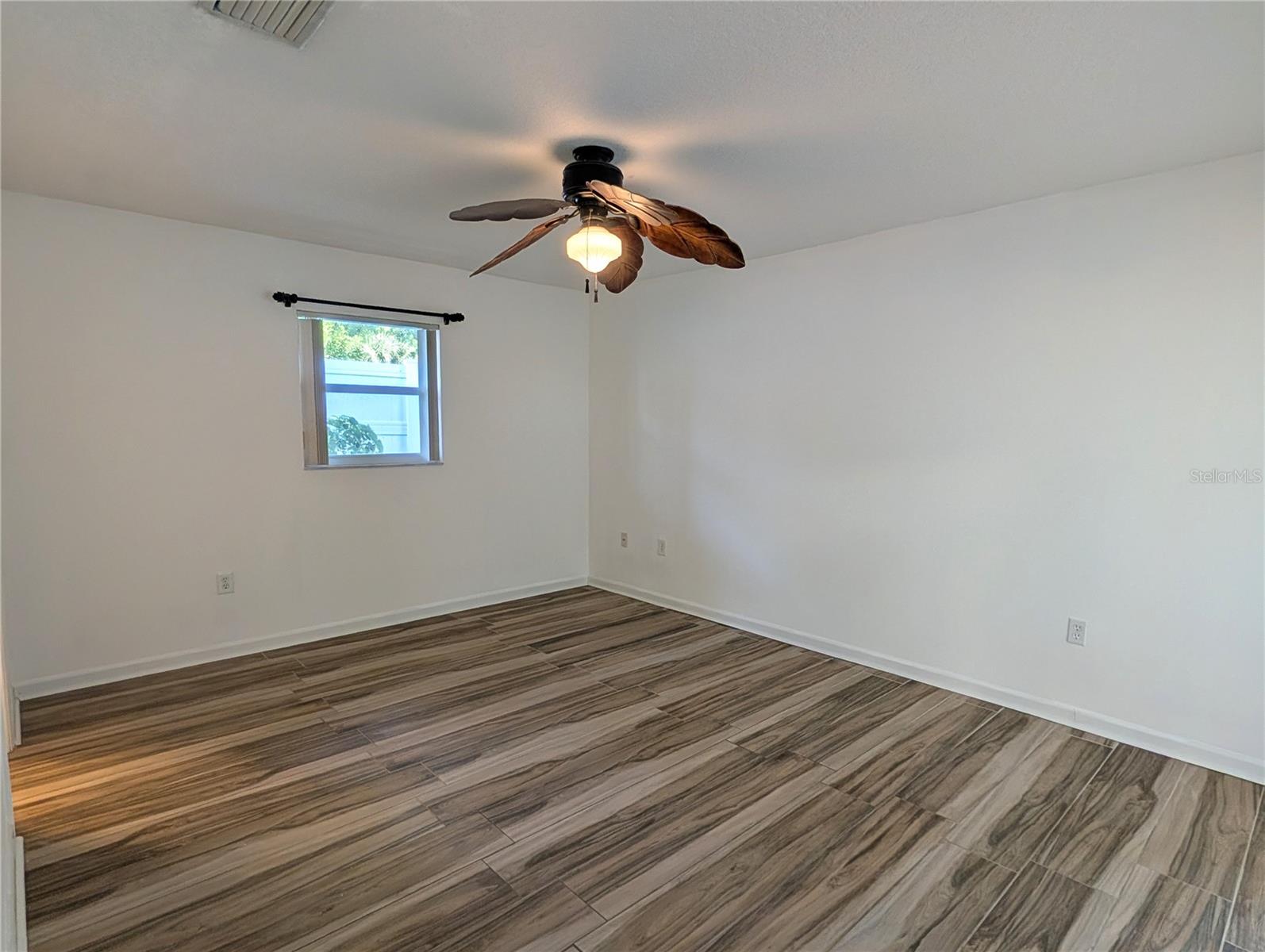 4557 Worcester Rd Property Photo 16