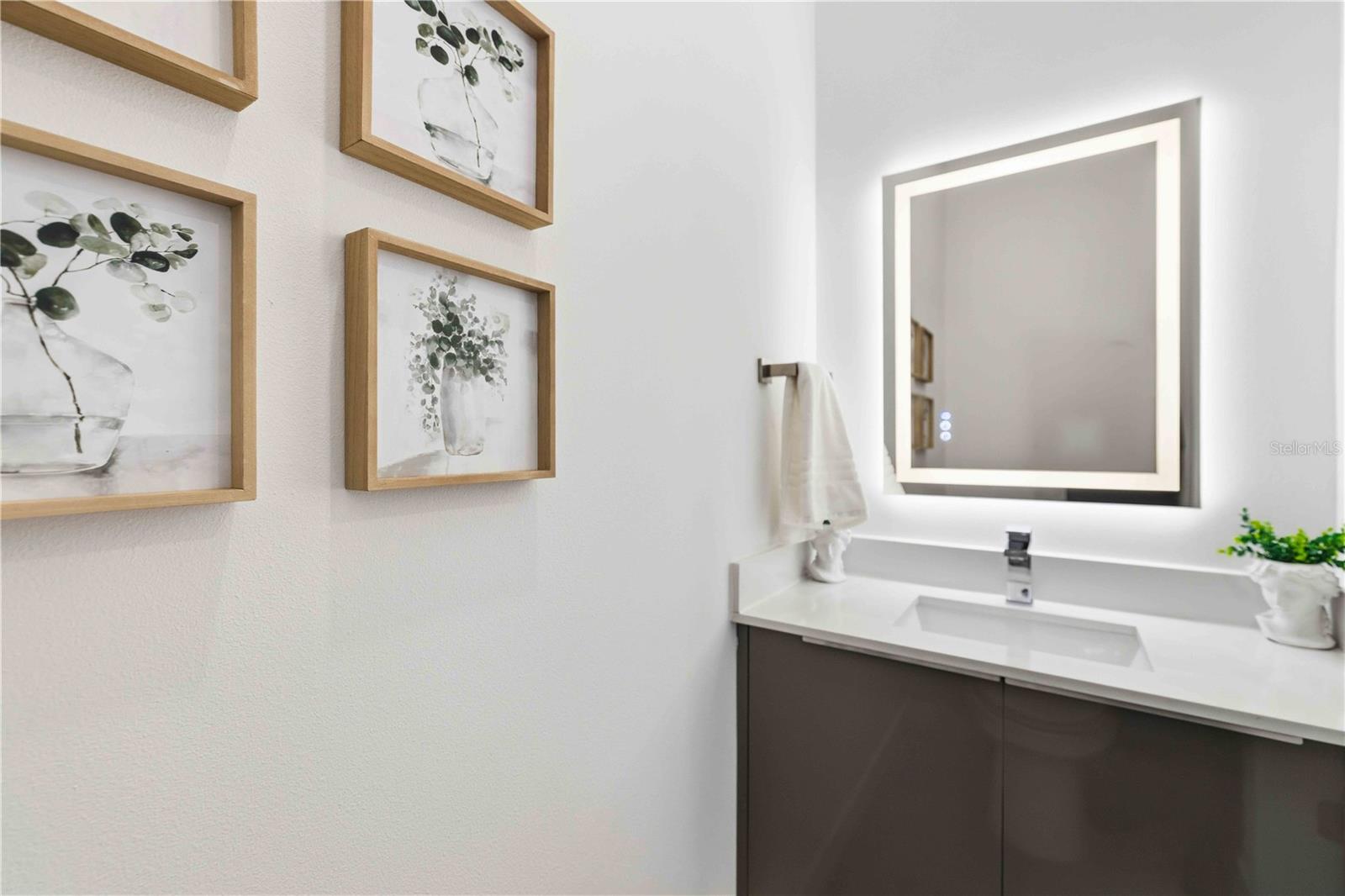 1671 Arlington St Property Photo 16