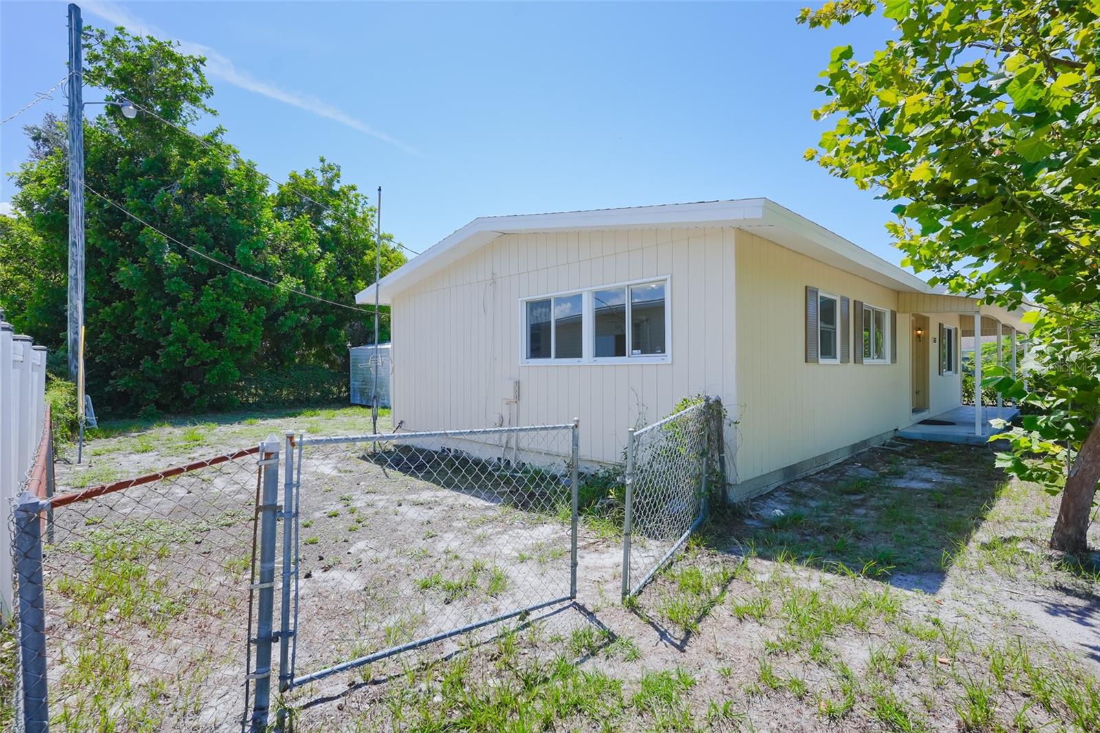 6515 3rd Street Ct W Property Photo 7