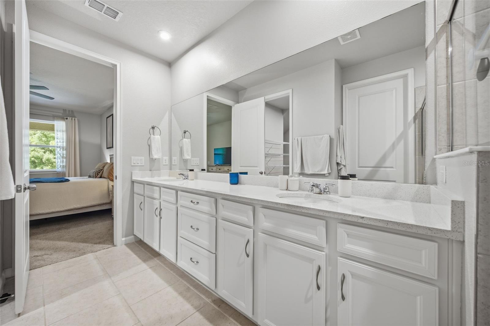 5636 Silverbridge Trl Property Photo 29