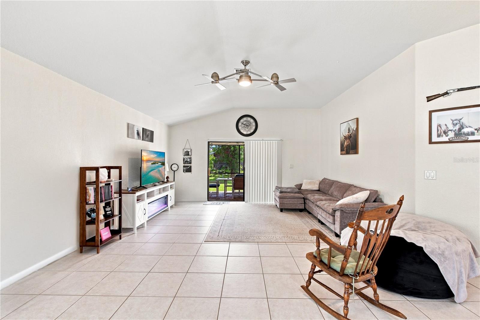 15097 Malcolm Ave Property Photo 8
