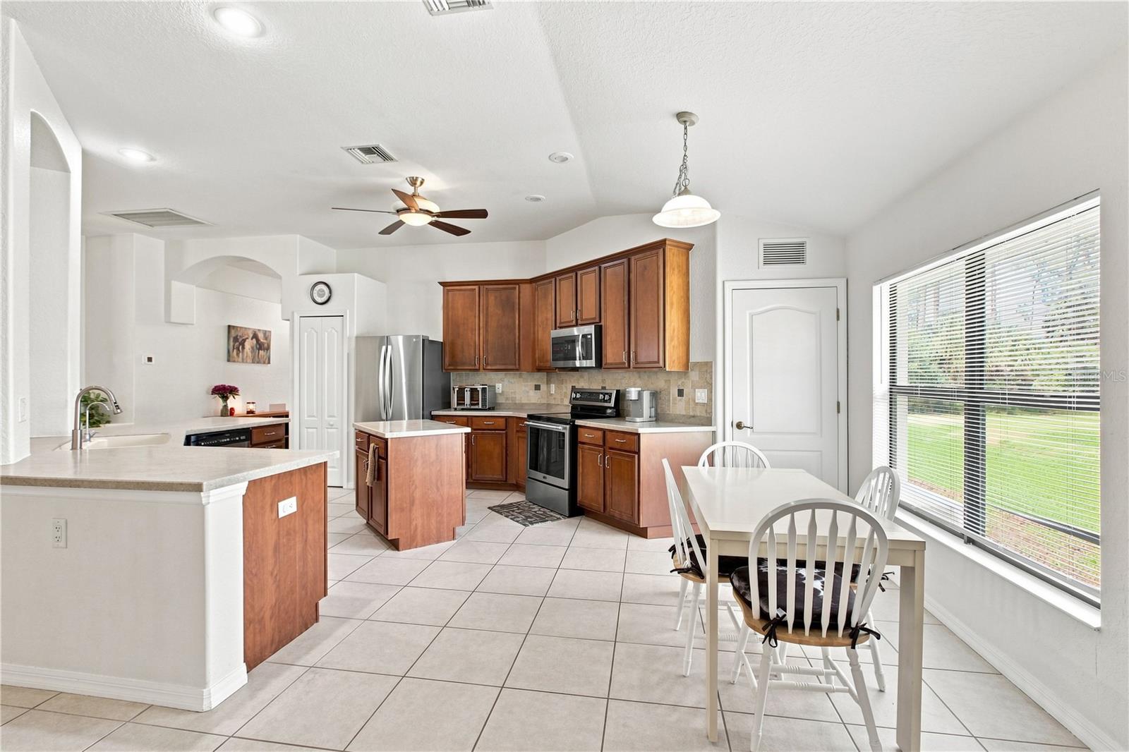 15097 Malcolm Ave Property Photo 11