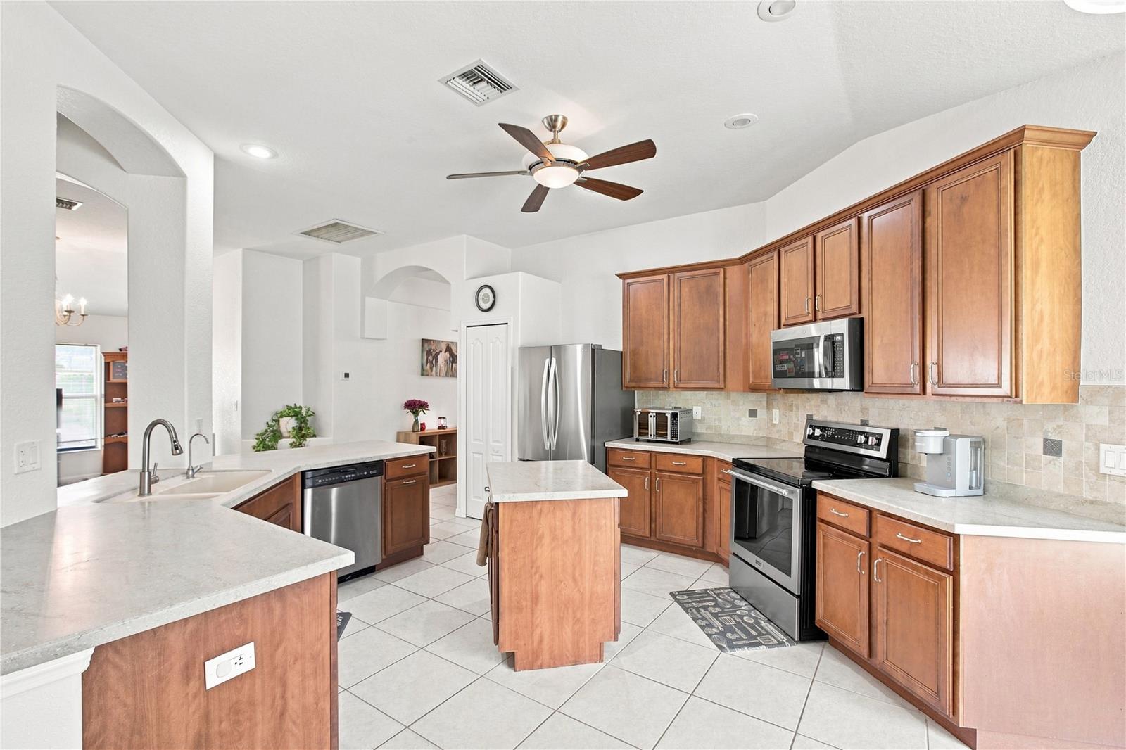15097 Malcolm Ave Property Photo 12