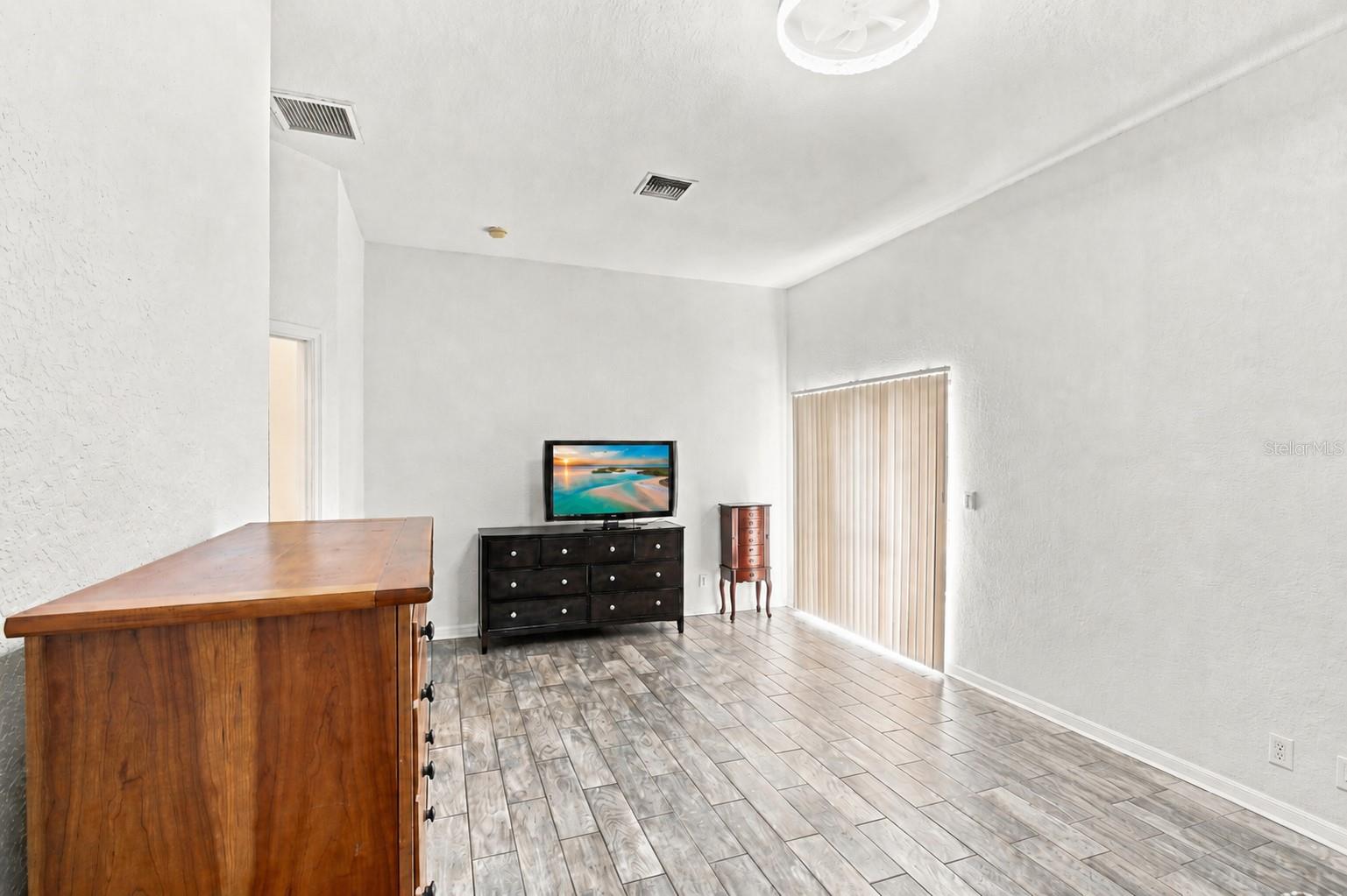 15097 Malcolm Ave Property Photo 17