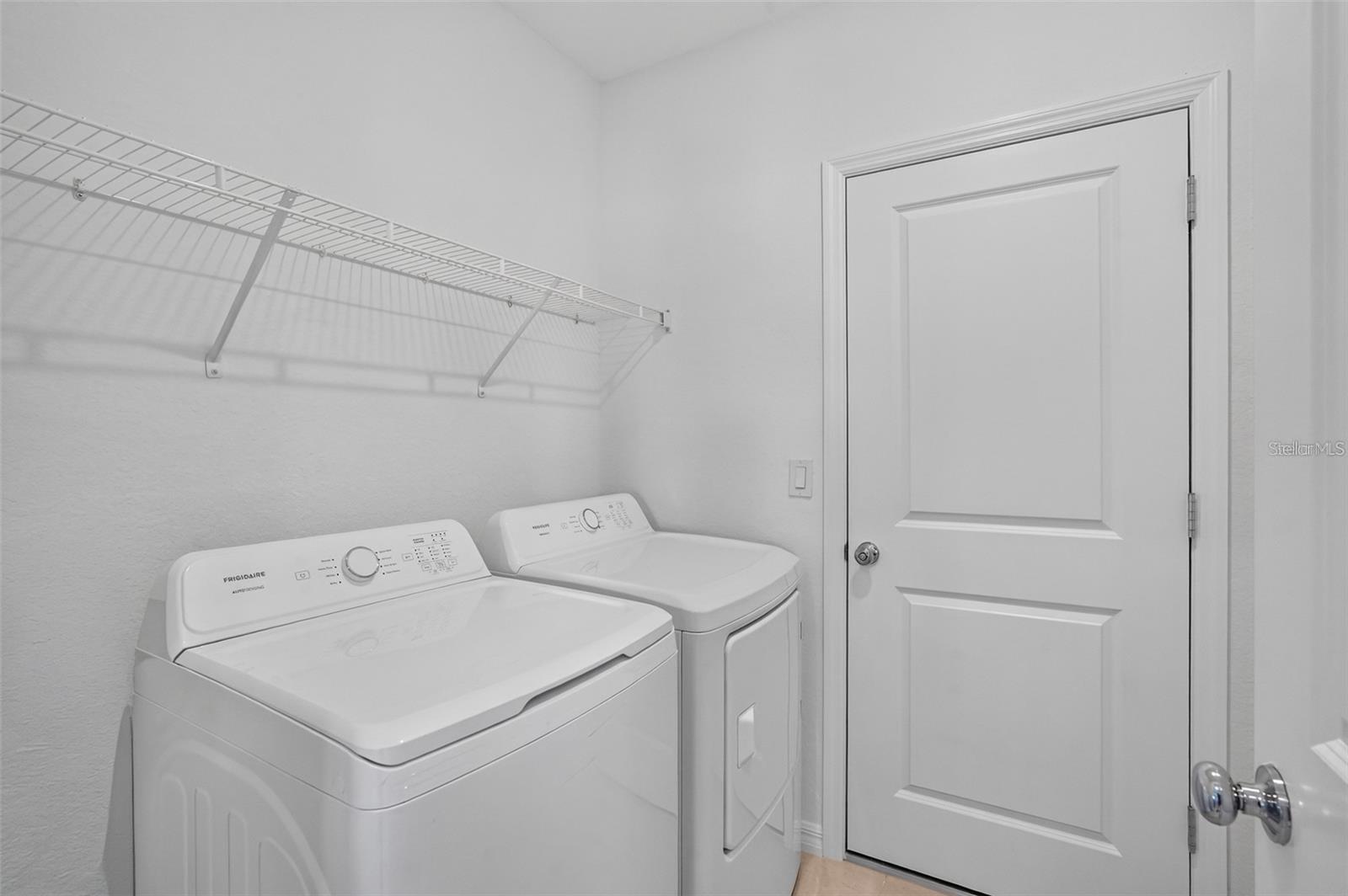 3821 Ambersweet Xing Property Photo 7
