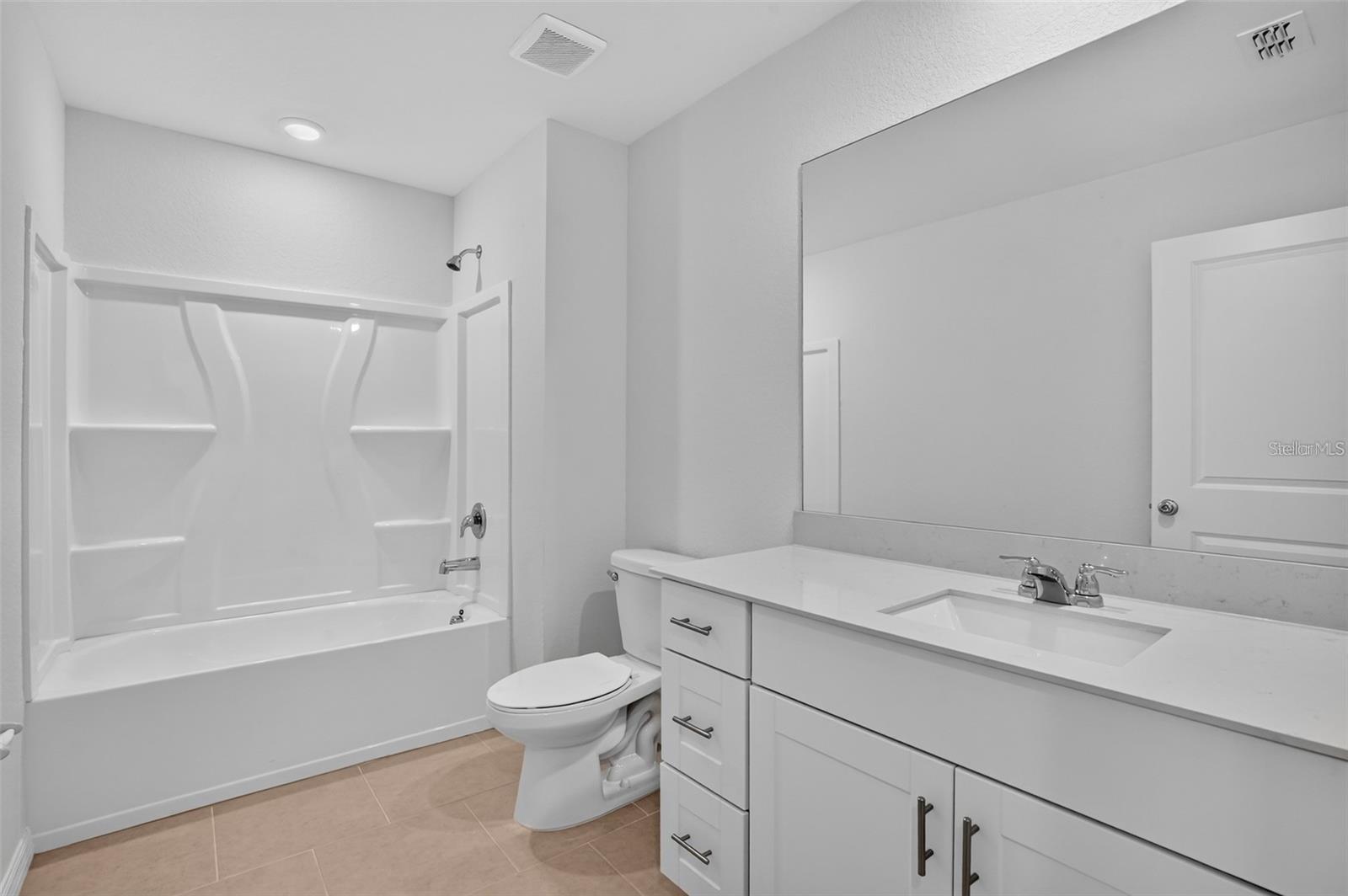3821 Ambersweet Xing Property Photo 11