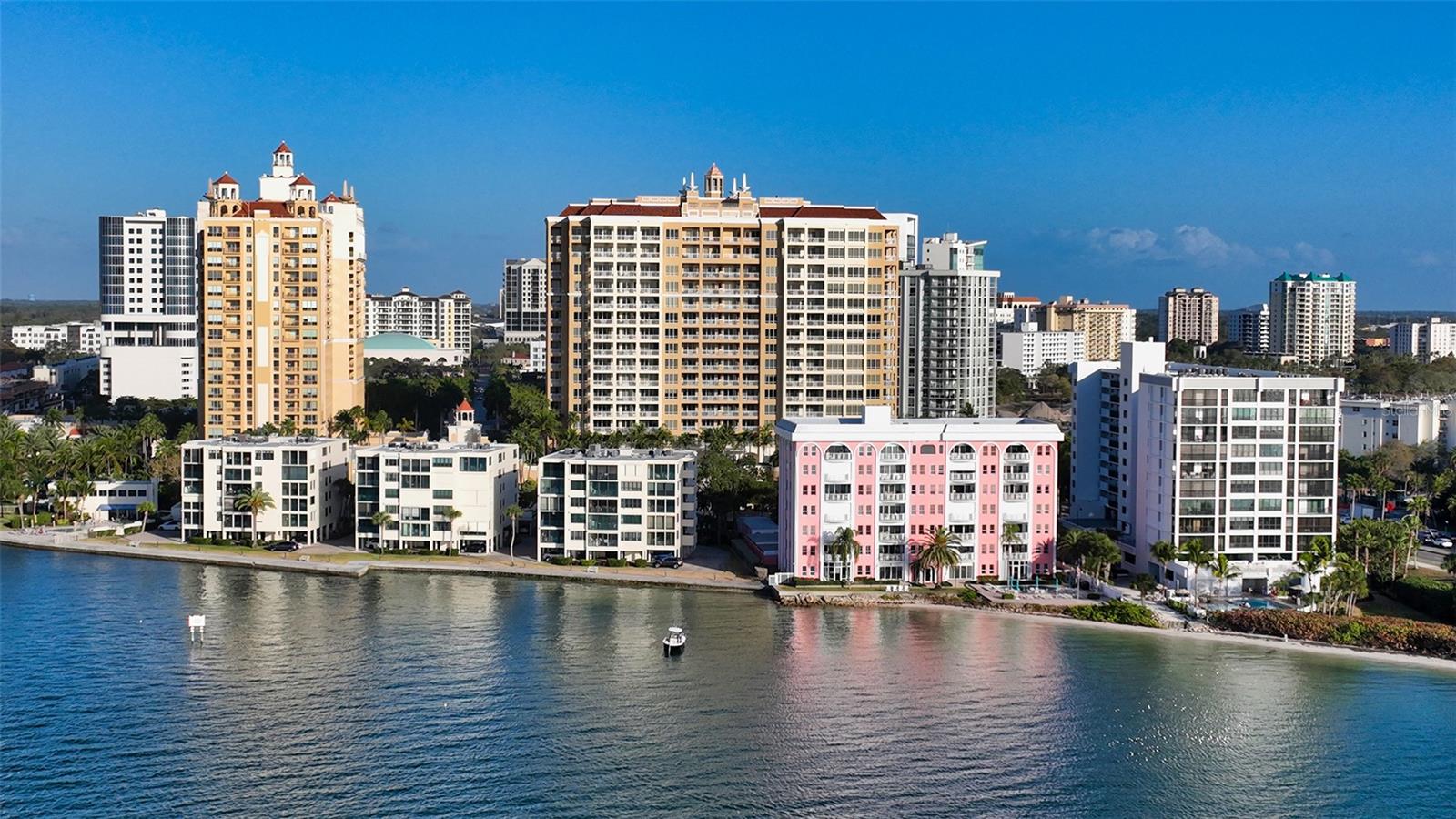 35 WATERGATE DR #806 Property Photo 1