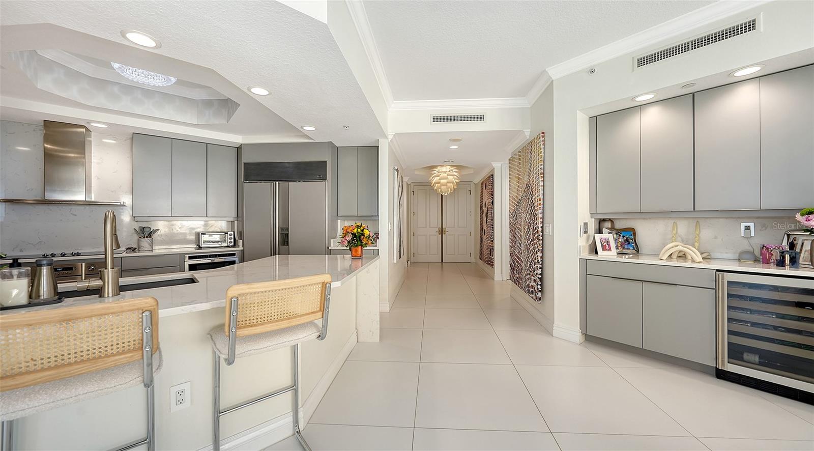 35 Watergate Dr #806 Property Photo 28
