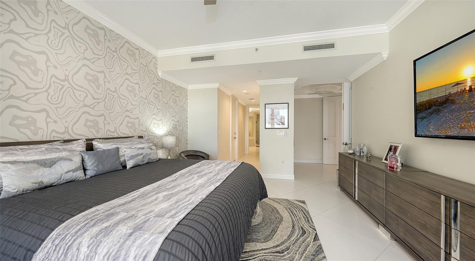 35 Watergate Dr #806 Property Photo 41