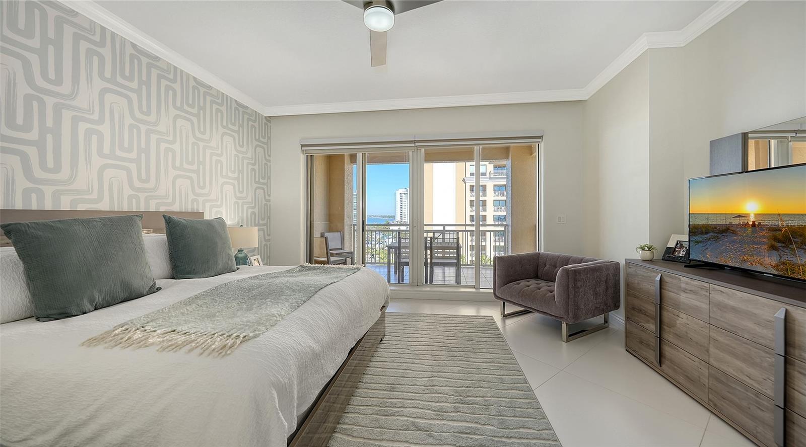 35 Watergate Dr #806 Property Photo 47