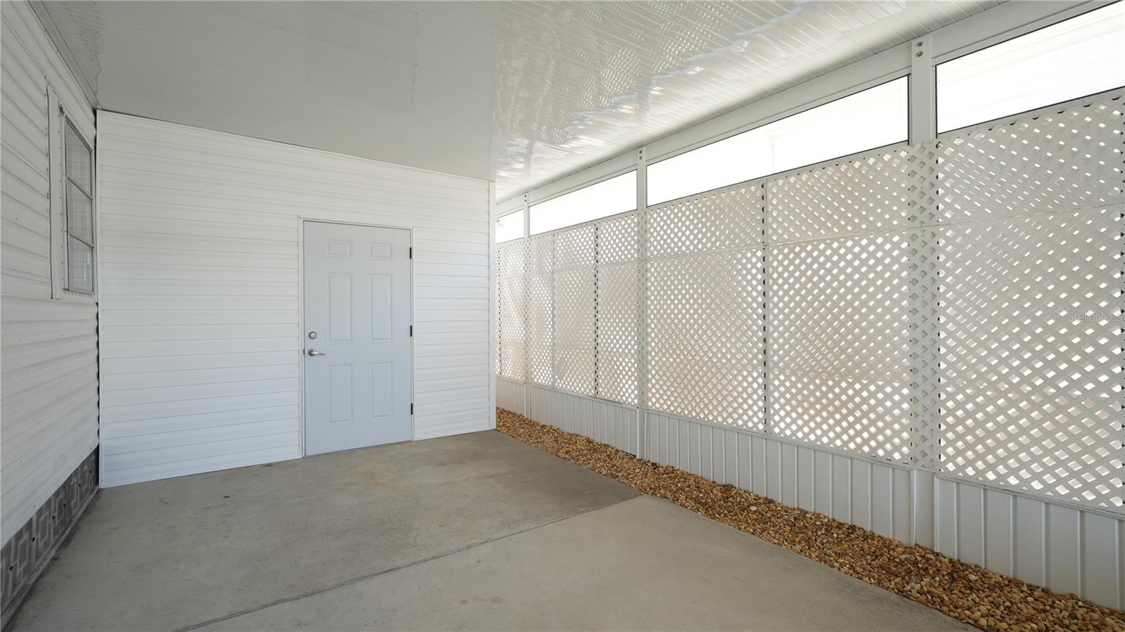 251 Southwinds Dr Property Photo 6
