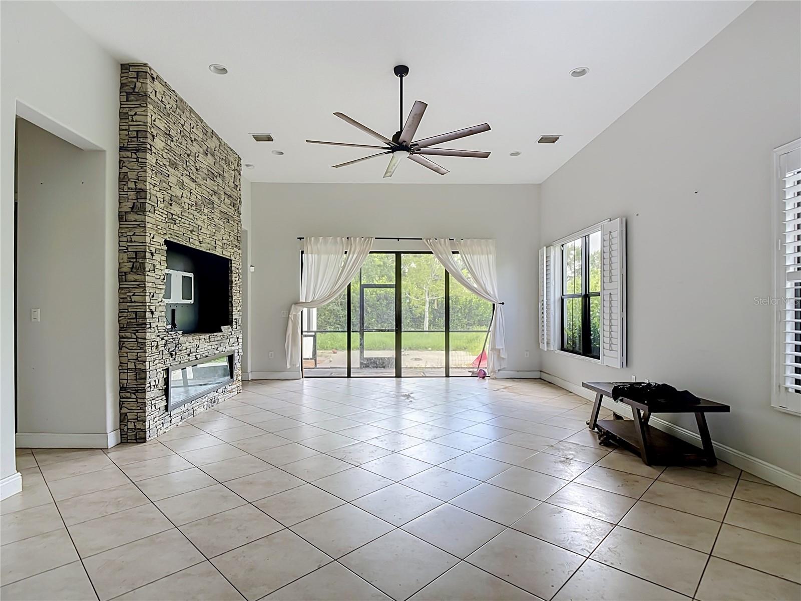 5122 Monza Ct Property Photo 8