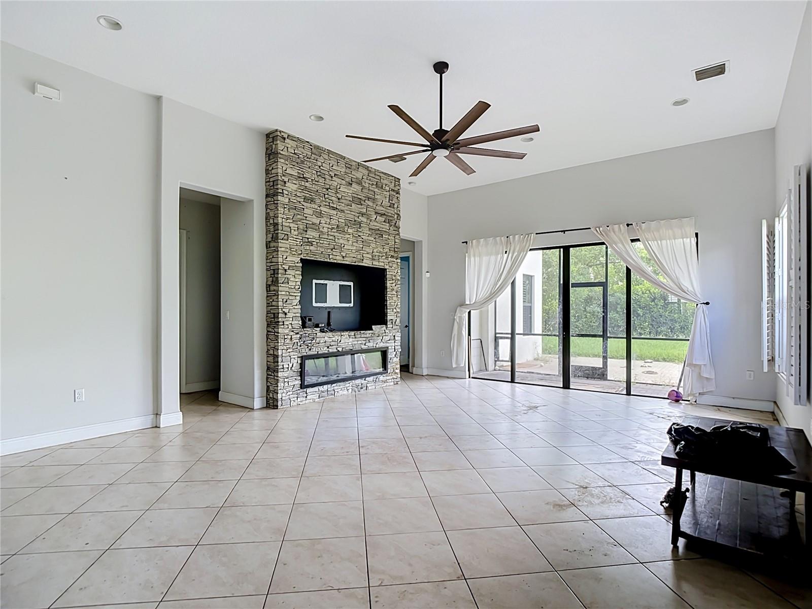 5122 Monza Ct Property Photo 9