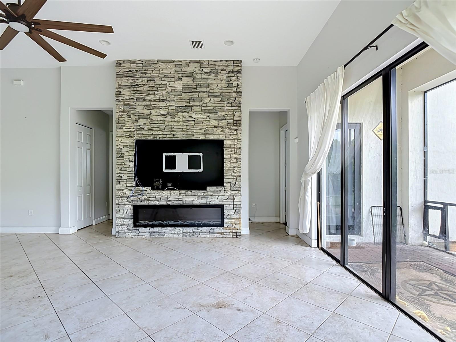 5122 Monza Ct Property Photo 10