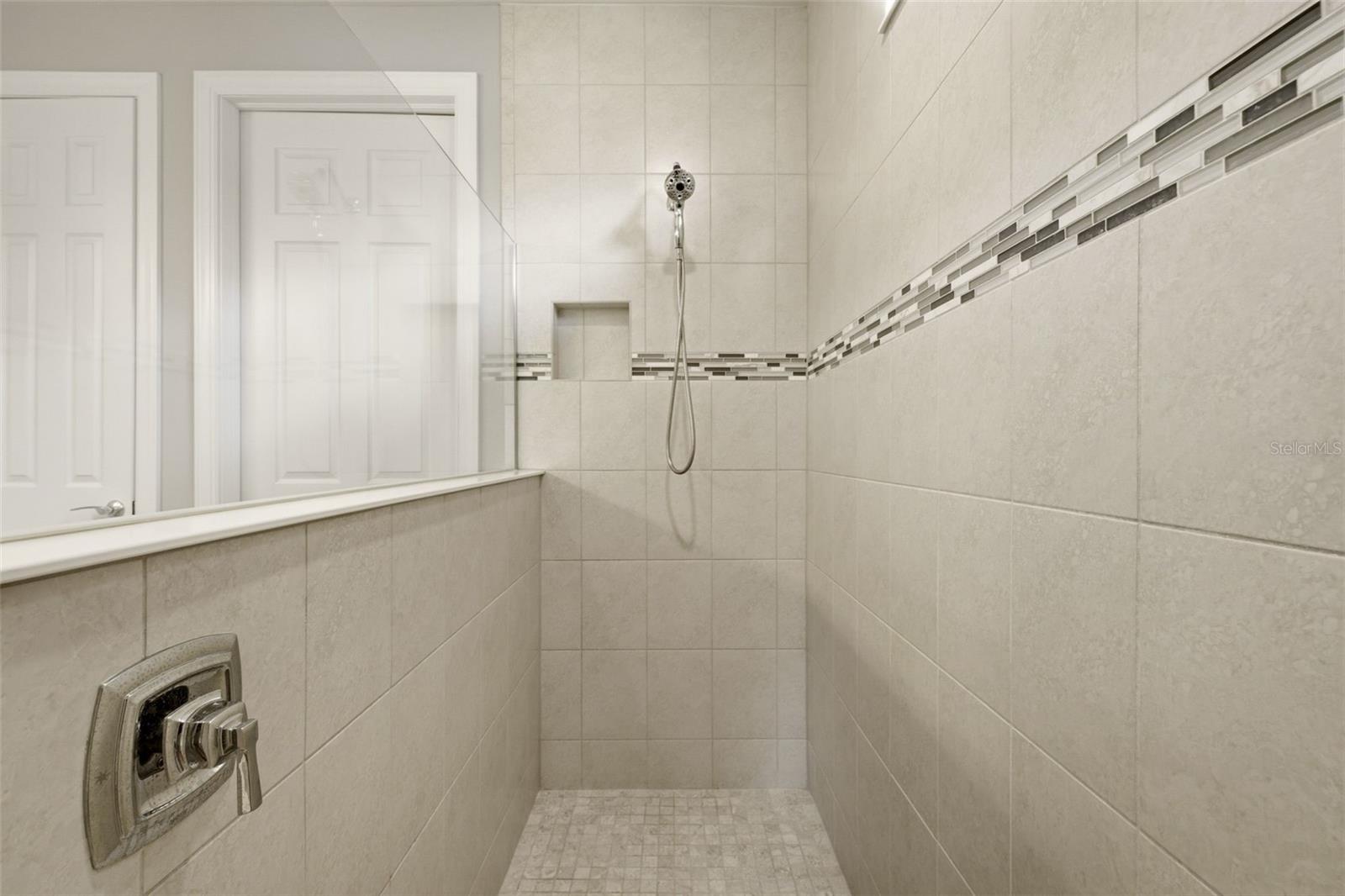 6839 Chester Trl Property Photo 24