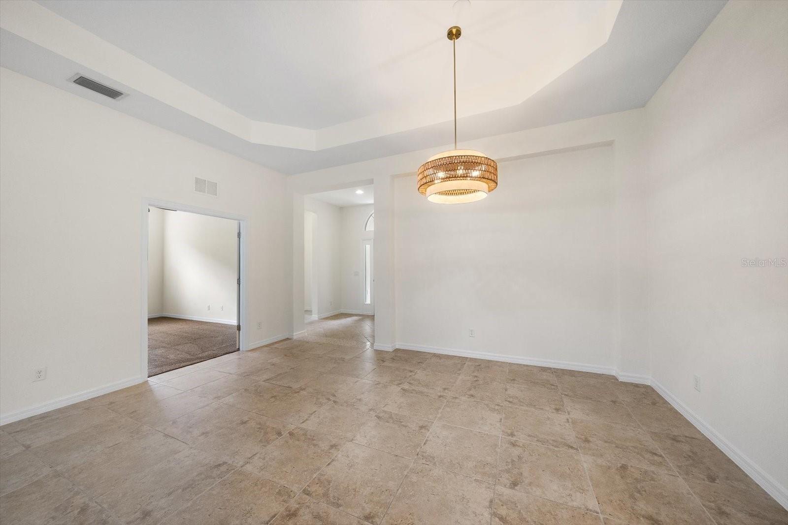 4672 Claremont Park Property Photo 6