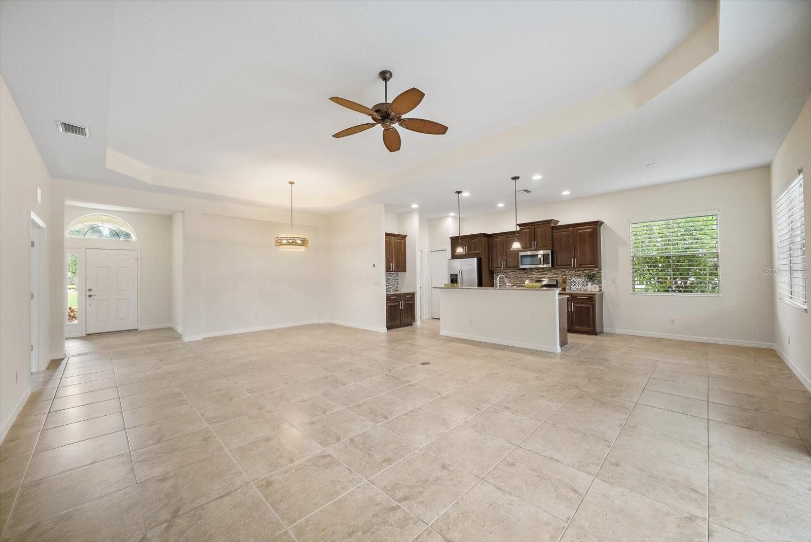 4672 Claremont Park Property Photo 8