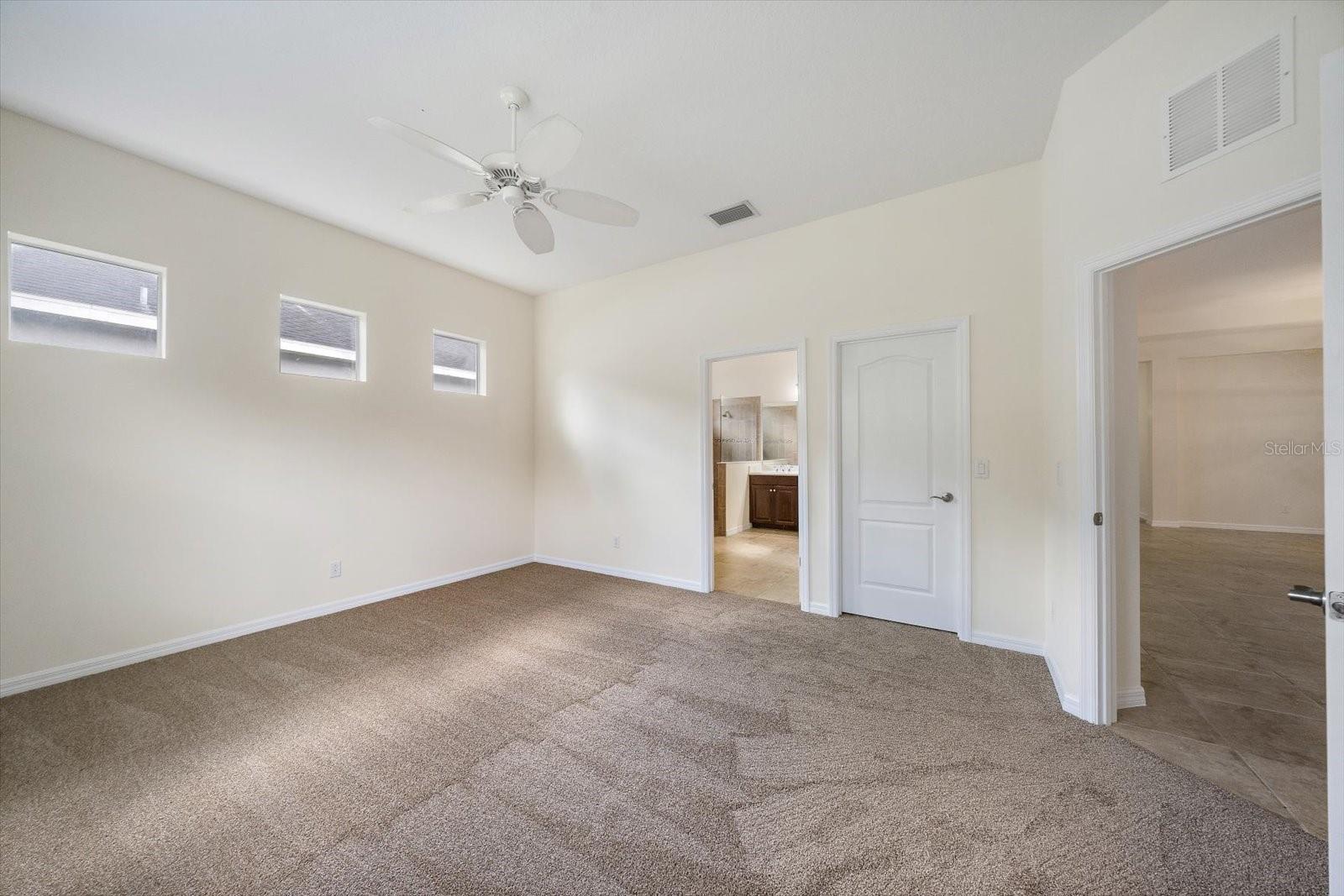 4672 Claremont Park Property Photo 17