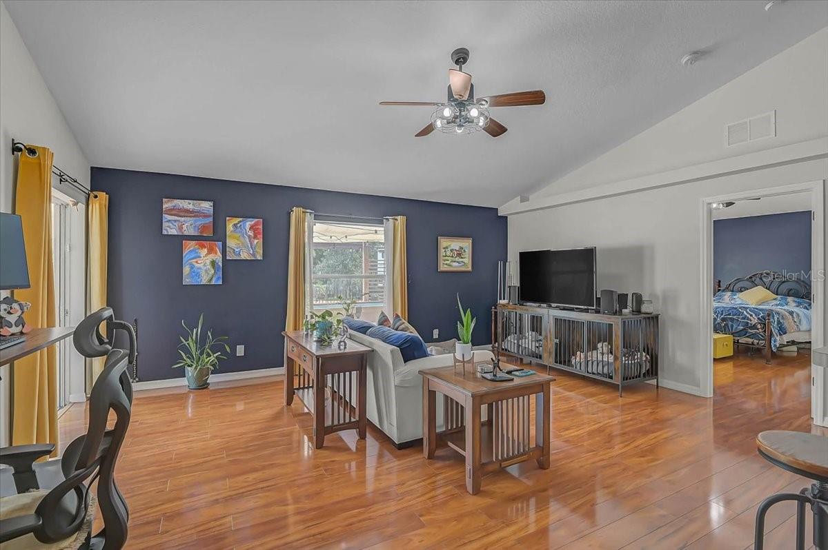 5904 33rd Dr E Property Photo 15