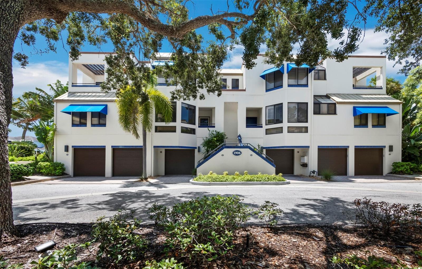 1906 Harbourside Dr #303 Property Photo 1
