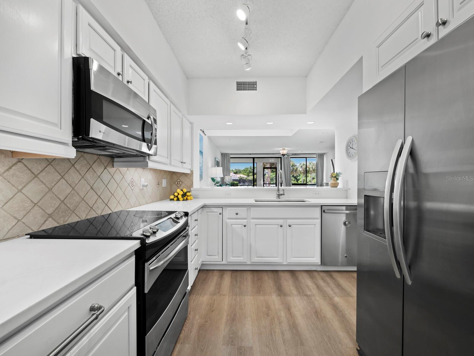 1906 Harbourside Dr #303 Property Photo 3
