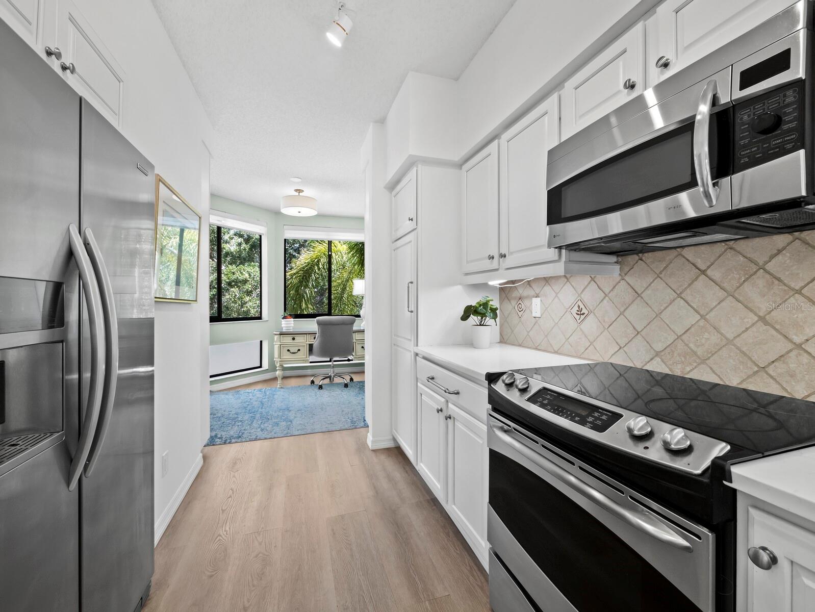 1906 Harbourside Dr #303 Property Photo 5