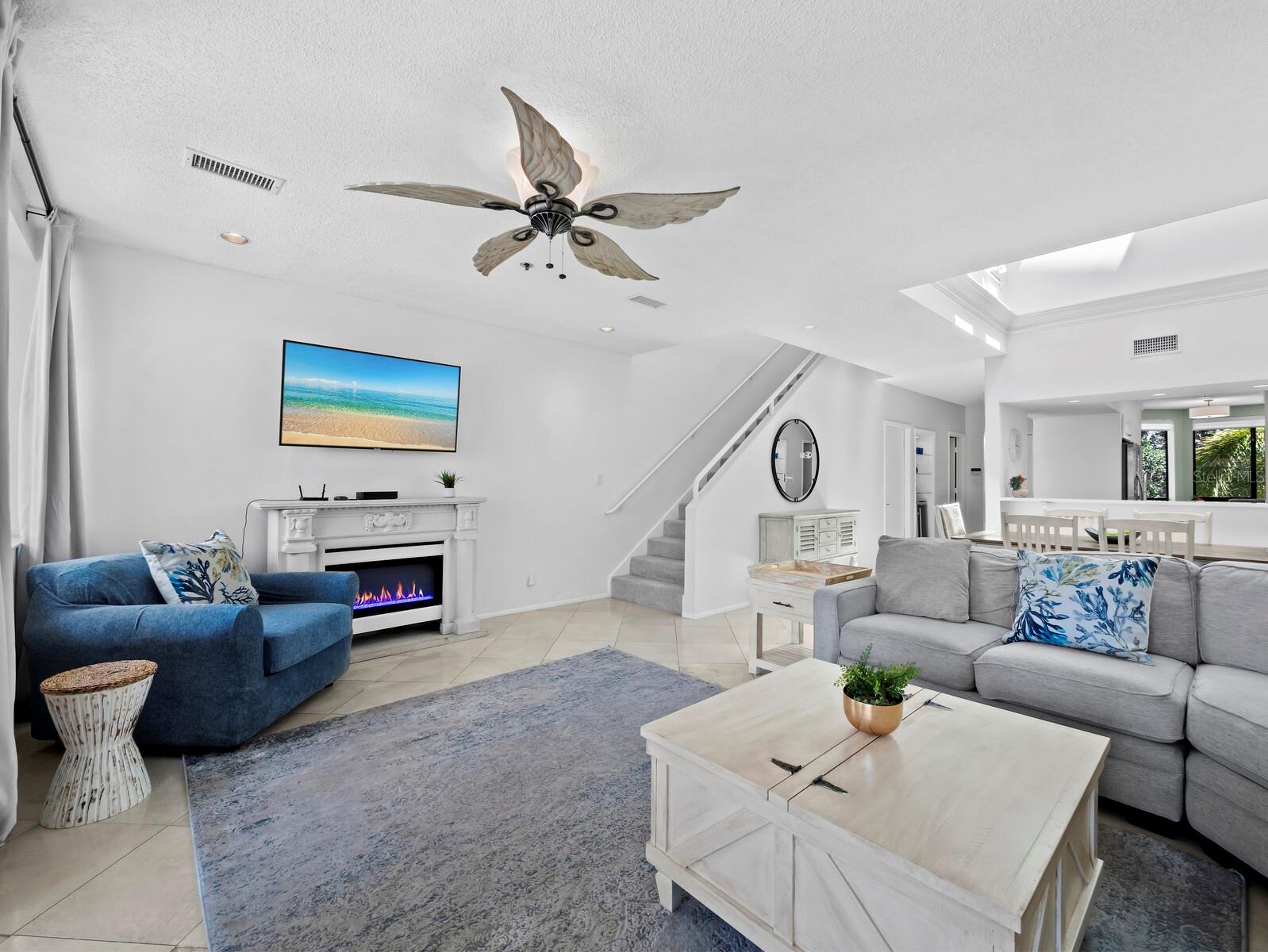 1906 Harbourside Dr #303 Property Photo 8