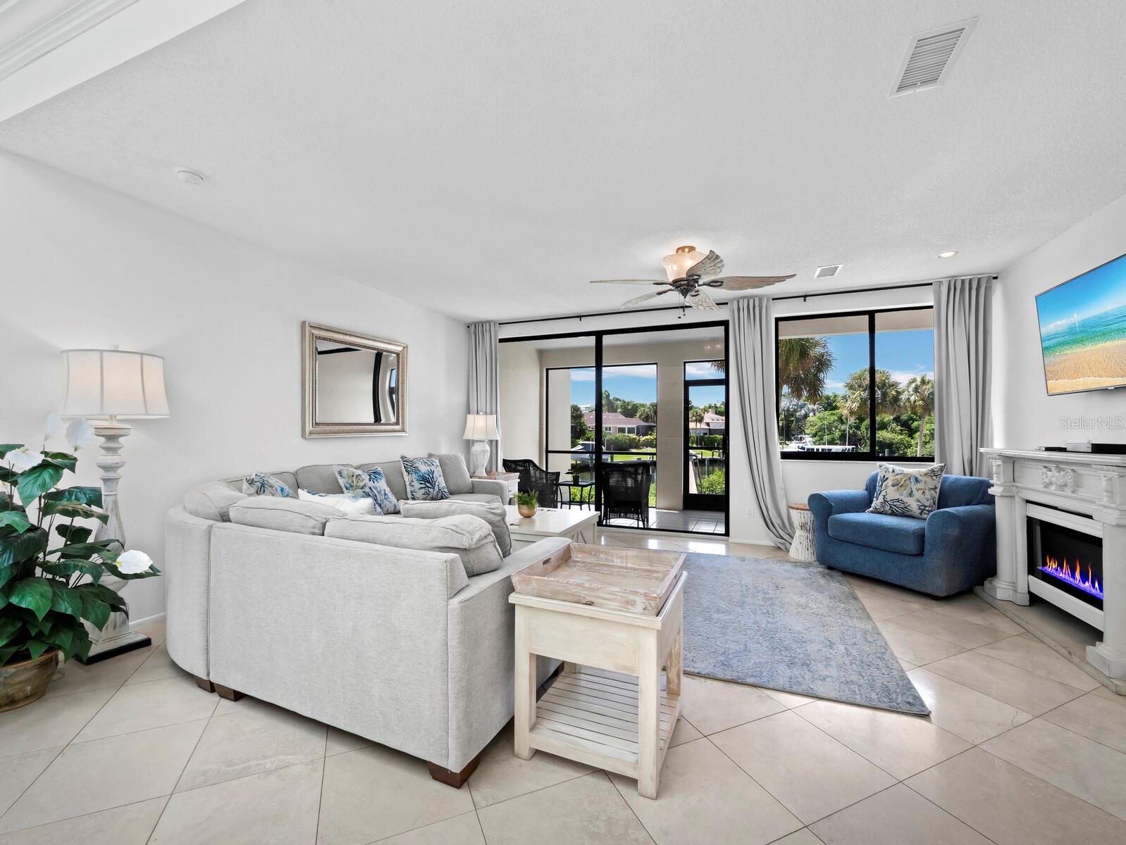 1906 Harbourside Dr #303 Property Photo 9