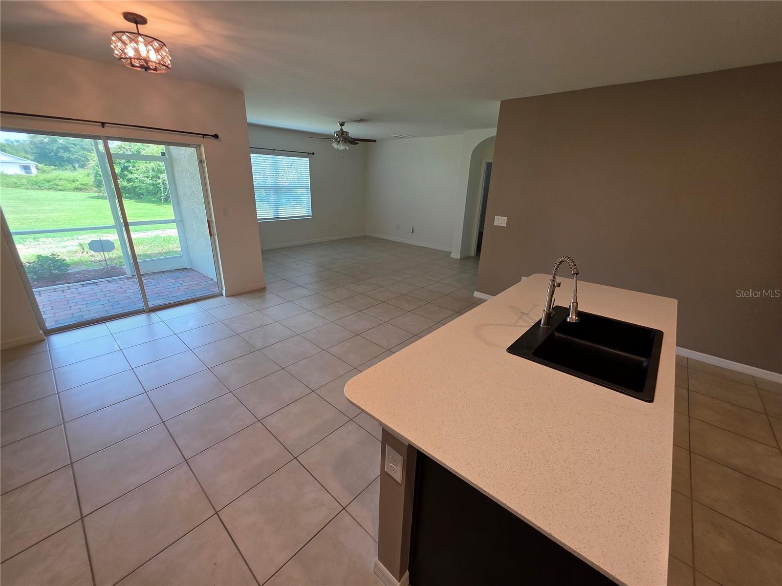 27441 Natal Dr Property Photo 6