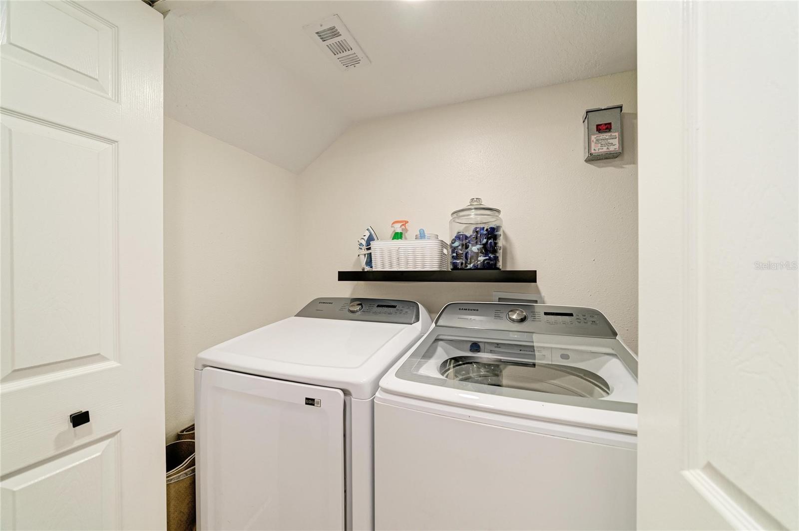 3220 37th Ter E Property Photo 36