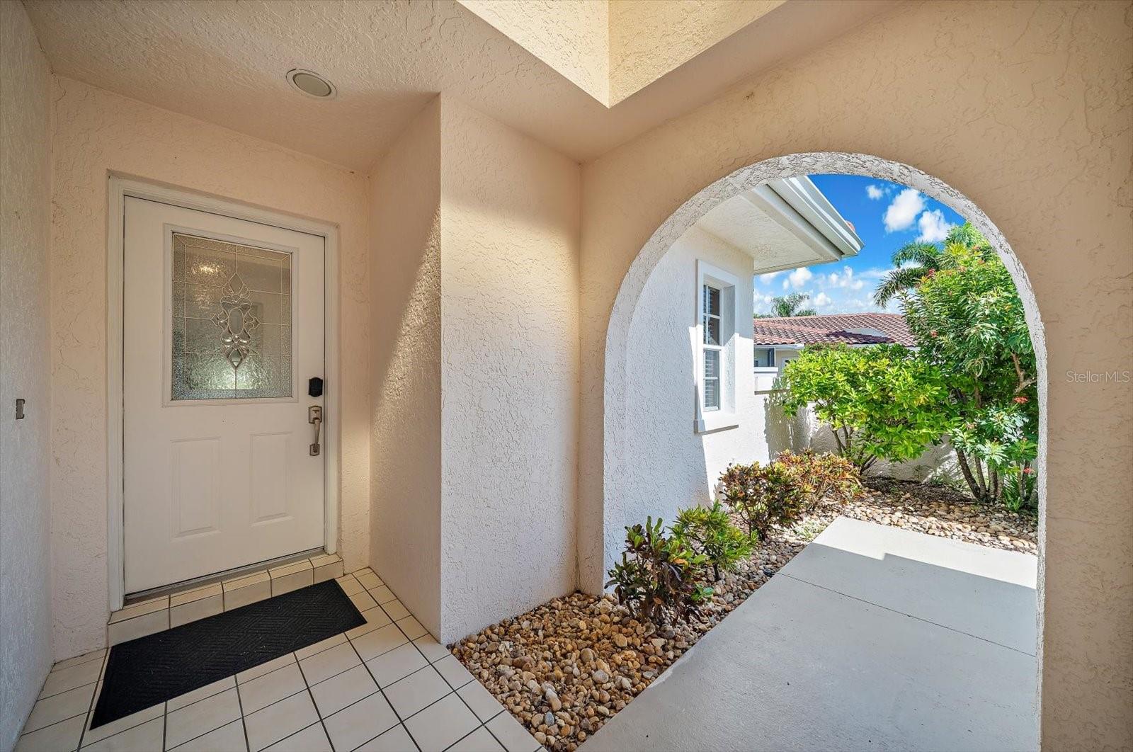 7306 Golf Pointe Cir Property Photo 4