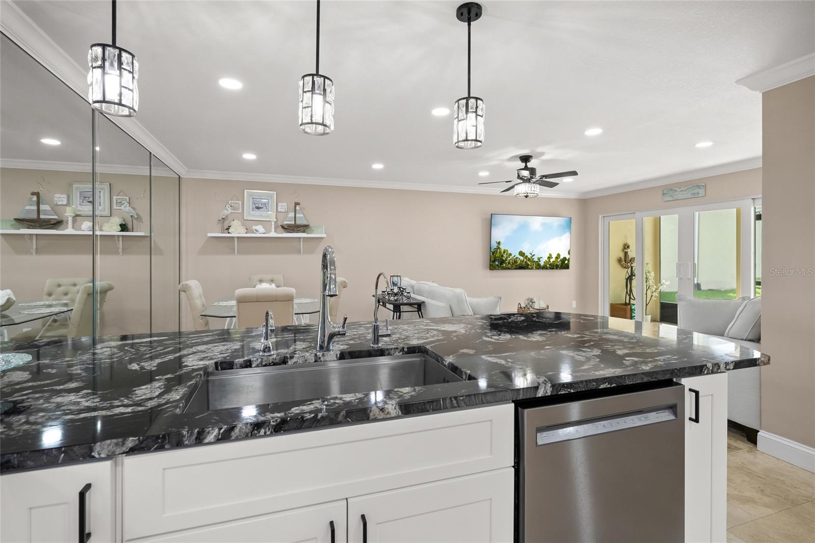 4660 Ocean Blvd #f1 Property Photo 16